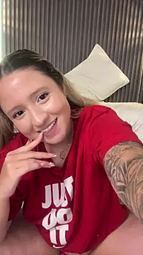 MiaPetit_ live sex cam