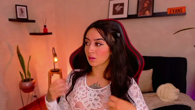 EmmyEvans1 live sex cam