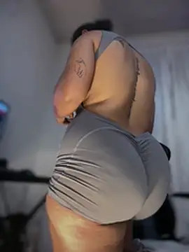 Natural_BIGASS_Nina live sex cam