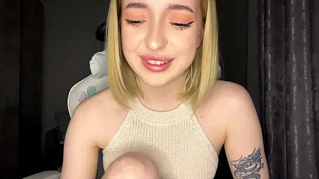 AToriaMuse's cam snapshot