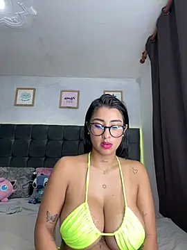 lovely_violet13's cam snapshot