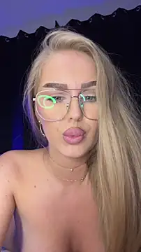 AubrieleRouj1's cam snapshot