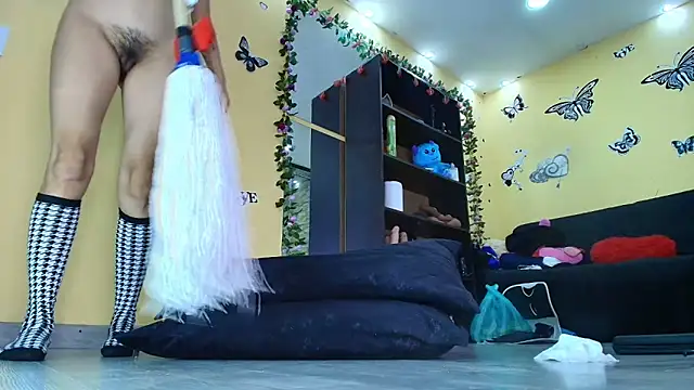 HottCandy21 live sex cam