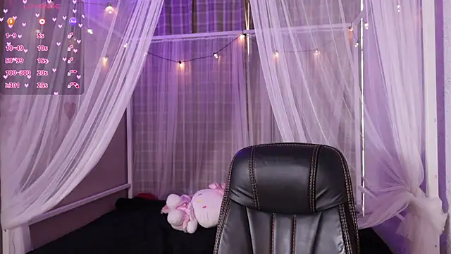 Kiara_myler's cam snapshot