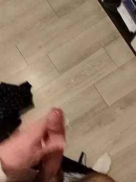 Pierre098654 live sex cam