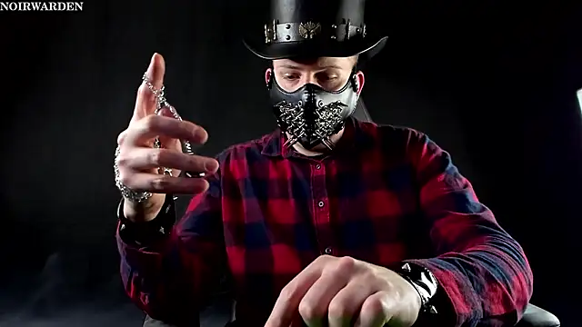 NoirWarden's cam snapshot