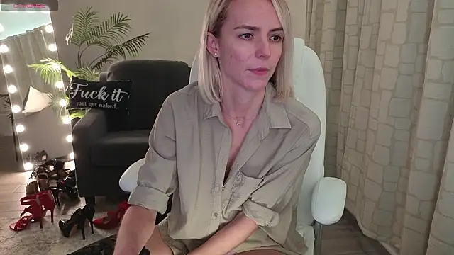 YourMarthaMayer live sex cam