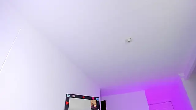 Aleja_arango1 live sex cam