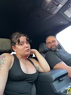 mangolini_parrocini live sex cam