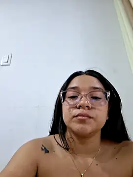 -VICKKY live sex cam