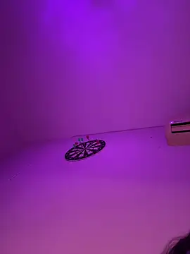 Yummy-deniz live sex cam