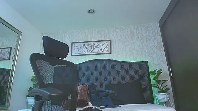 Lander_Cruz live sex cam