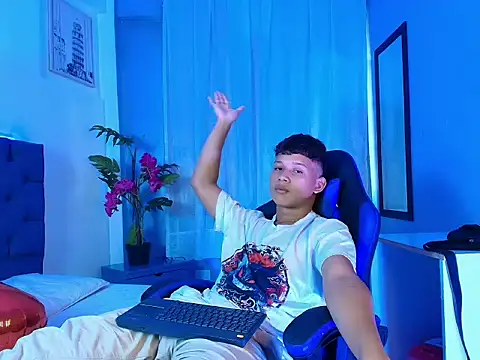 AlexDuMontt live sex cam