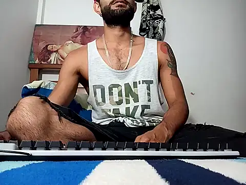 hideonbush051 live sex cam