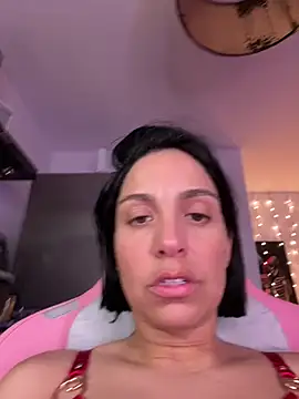 LaPetiteKim live sex cam