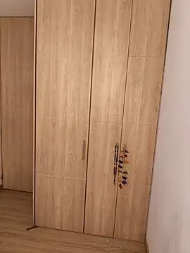 valentine_warm live sex cam