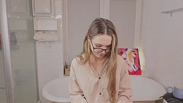 LeenaPuita live sex cam