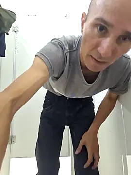 Nacho18hot live sex cam