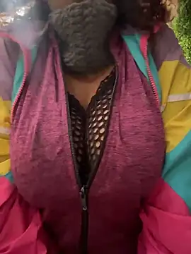 lauraltt live sex cam