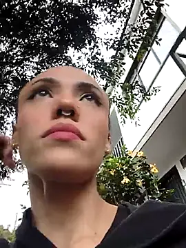 CharlotteKravizz live sex cam