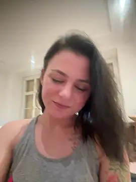 alwayshornyvivi live sex cam