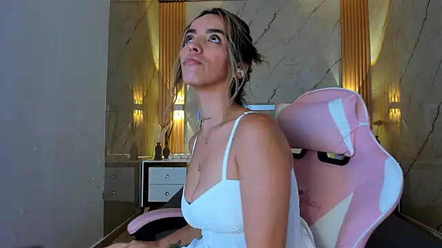 your_whore_Salome's cam snapshot