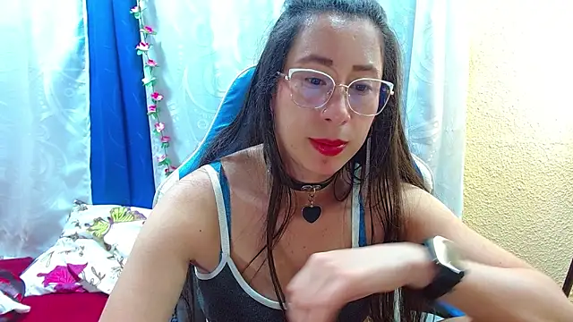 Gia_leinn live sex cam