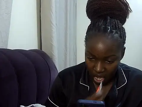 Sexy-suzy live sex cam