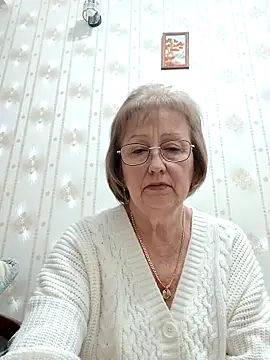 AlikaSwan5821's cam snapshot