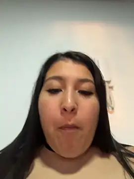 evelyn_1702's cam snapshot