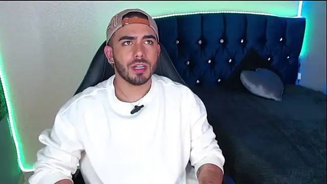 adamhairy's cam snapshot