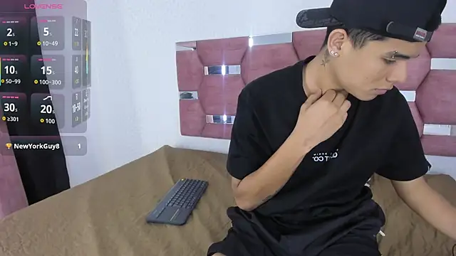 James_Monroe_'s cam snapshot