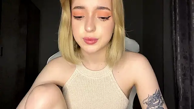 AToriaMuse's cam snapshot