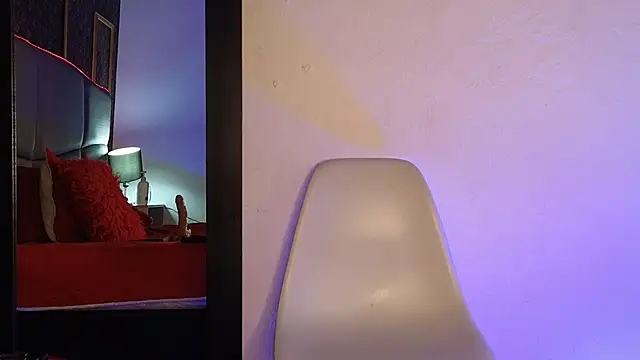 DaphneBlacke's cam snapshot