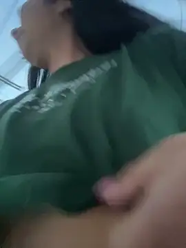 emily_24x's cam snapshot