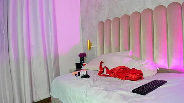 Alanna-Rose's cam snapshot