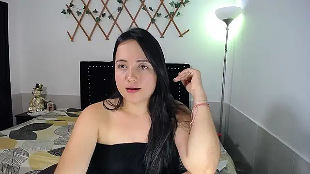 naughty_girl_4u's cam snapshot