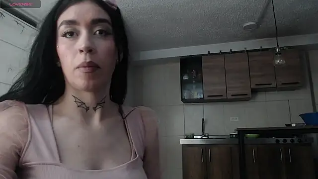 Julieta_De_Los_Angeles's cam snapshot