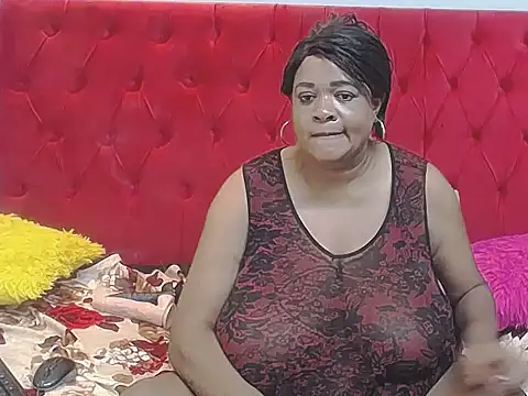 BustyQueenXXL's cam snapshot