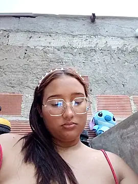 young_dairy01's cam snapshot