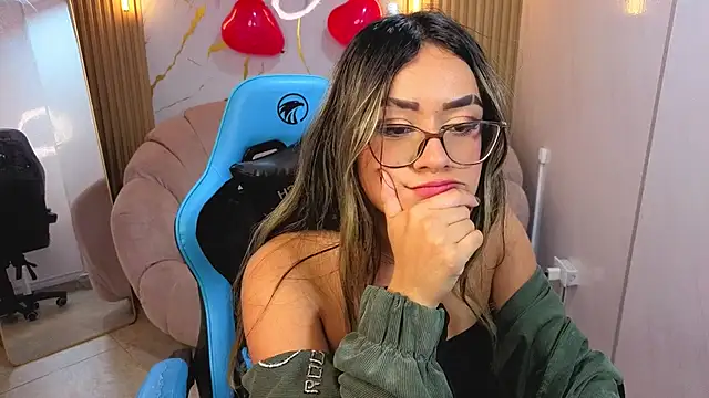 Katyy_b_'s cam snapshot