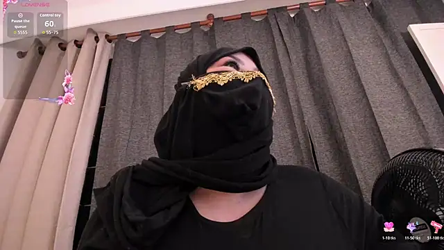 Amina_hafsa live sex cam