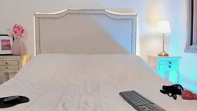 Charlote_Harper's cam snapshot