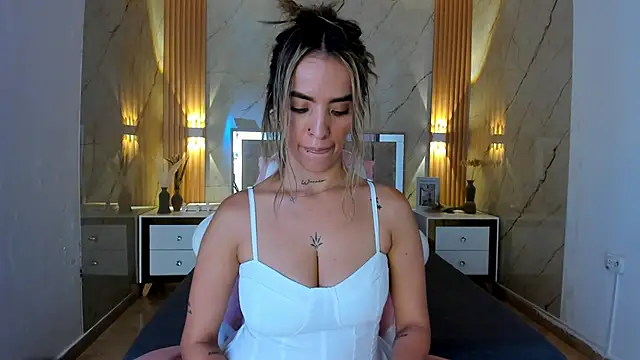 your_whore_Salome's cam snapshot