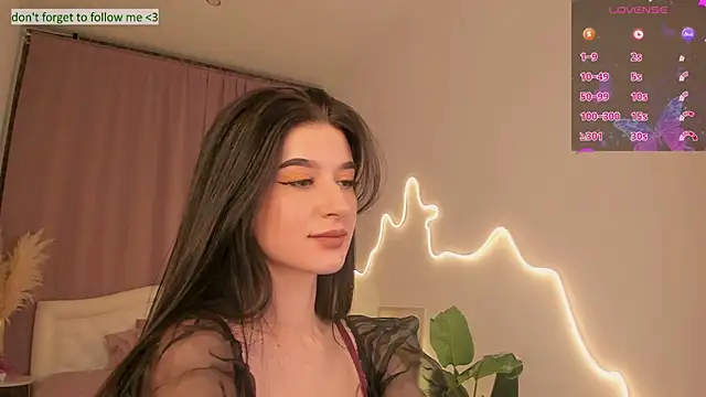 LauraCoy live sex cam