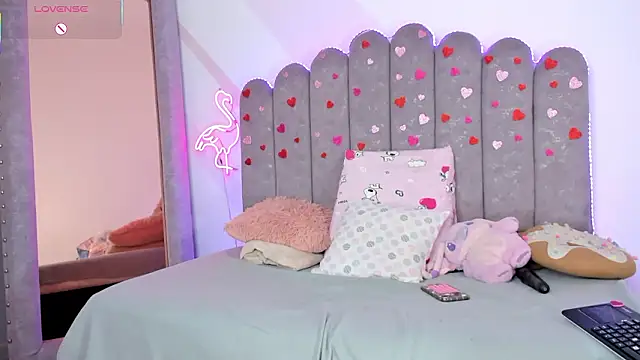 Evie_Clark's cam snapshot