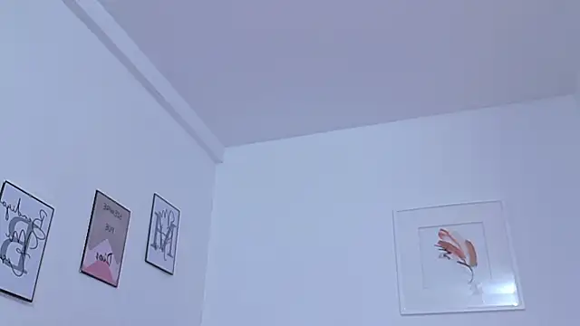 cutepetitee's cam snapshot