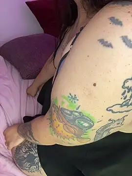 Mizztikaa live sex cam