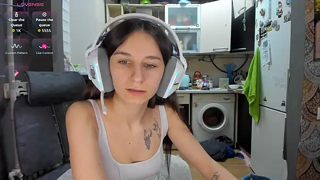 _Nika_Kik live sex cam