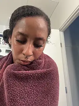 Your_Paris live sex cam